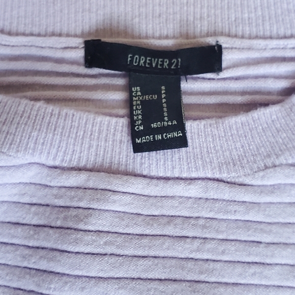Forever 21 Lavender Cropped Ruched-Sleeve Sweatshirt - Picture 4 of 6